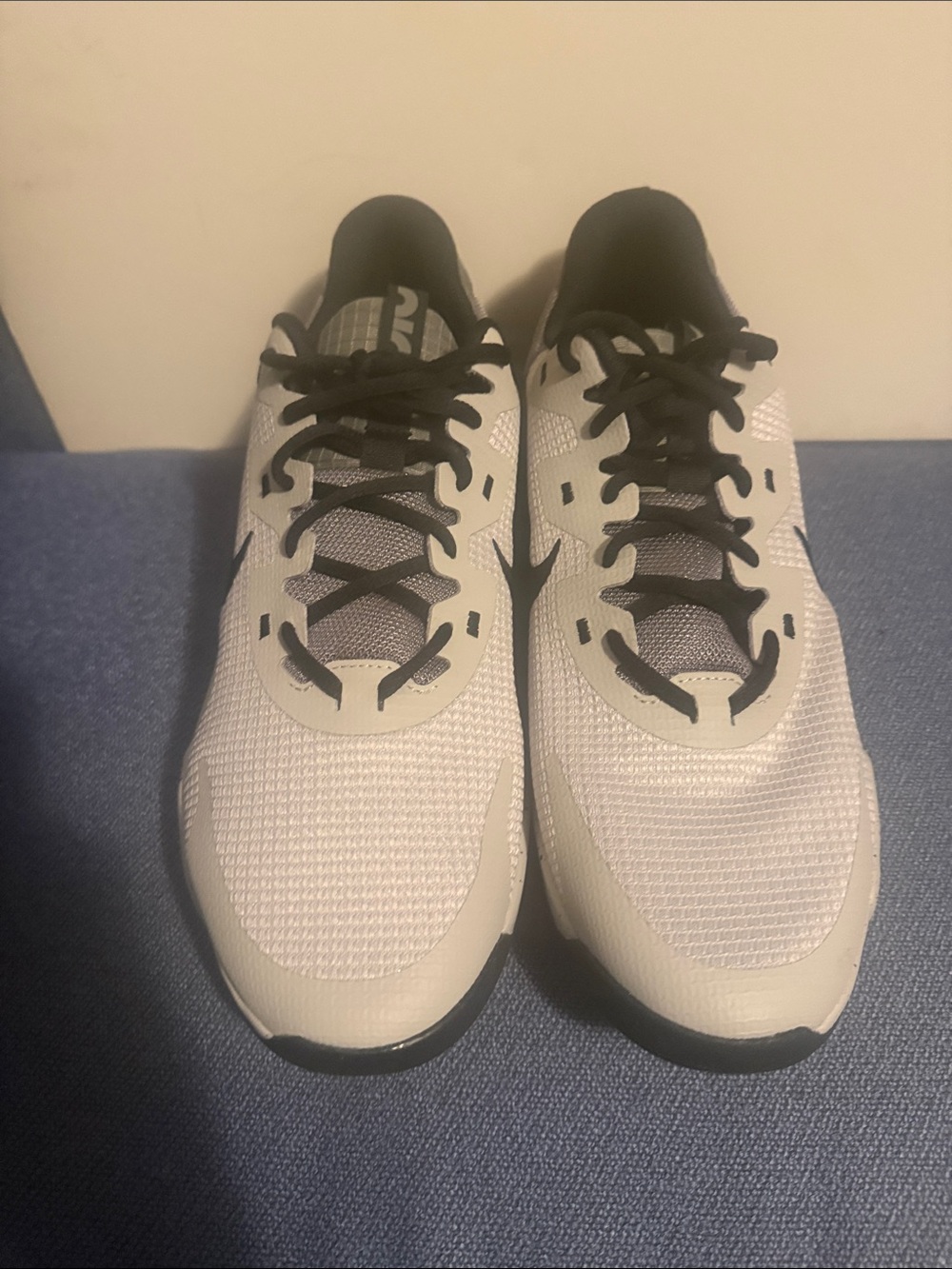 Nike Light Gray Men's Athletic Sneakers with Black Accents-Size 12 New